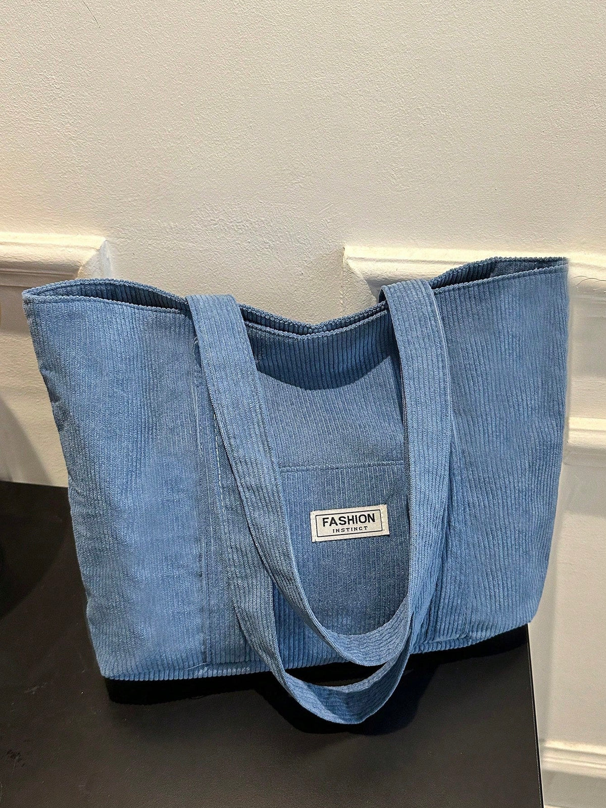 Lilla stor tote bag i corduroy til hverdagsbrug