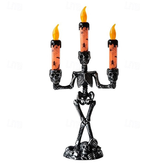 Nærbillede af skelet-skulptur med detaljerede knogledetaljer og LED-lys