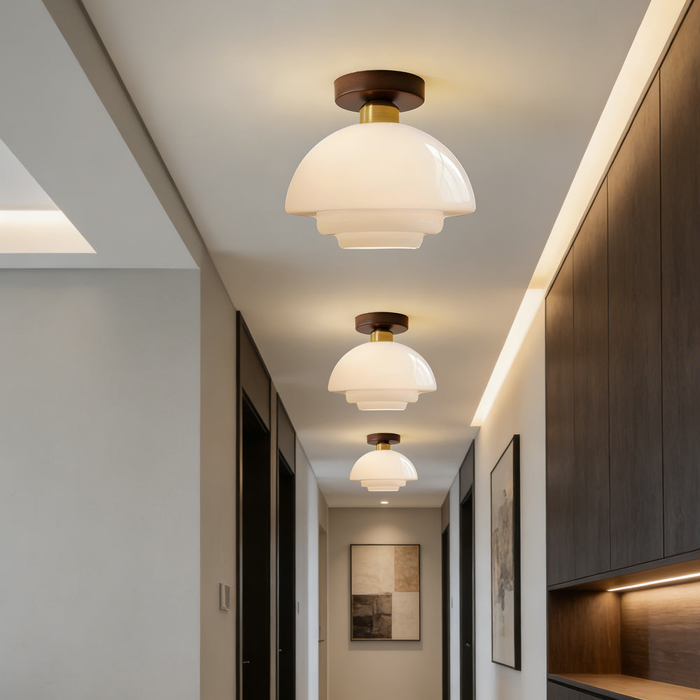 Loftlampe i gang med blødt, varmt lys og CRI 95