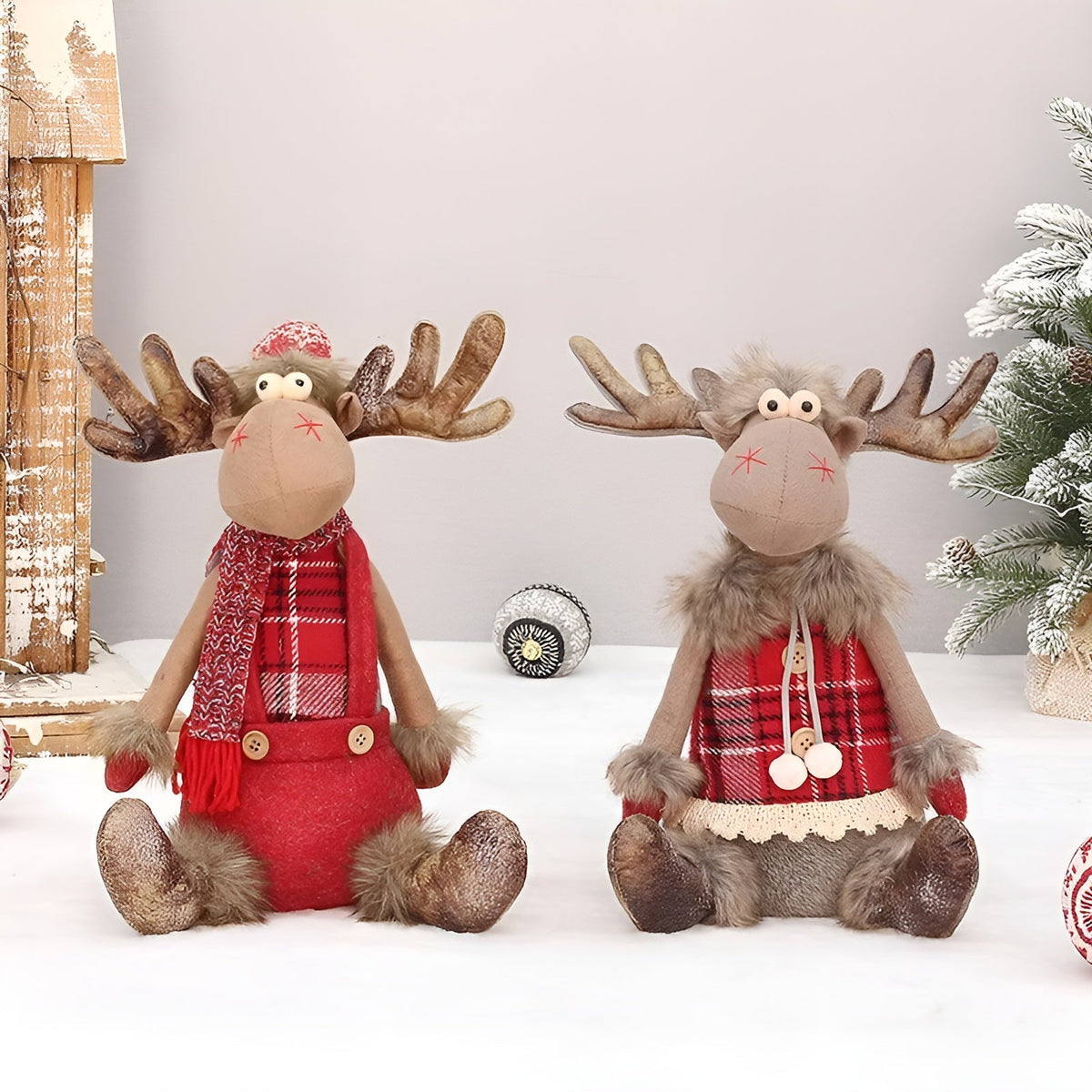 Juledekoration Rensdyr – Sødt Rensdyr i Stof | Kan Stå eller Sidde