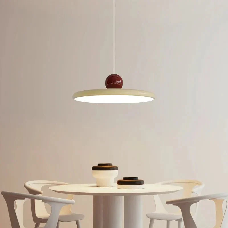Bauhaus pendel 40 cm i hvid – helhedsindtryk