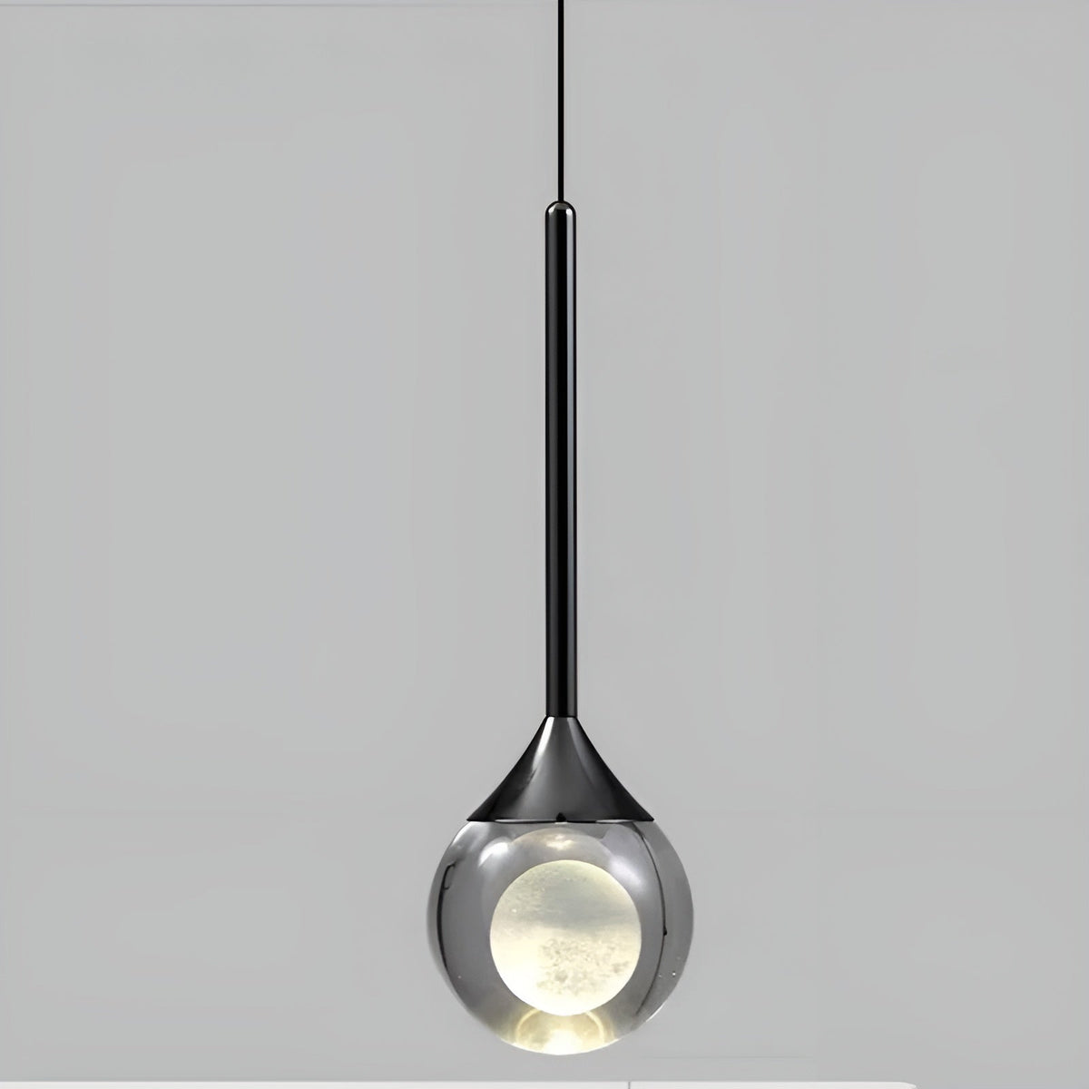 Pendel loftlampe med varmt LED-lys i spisestue