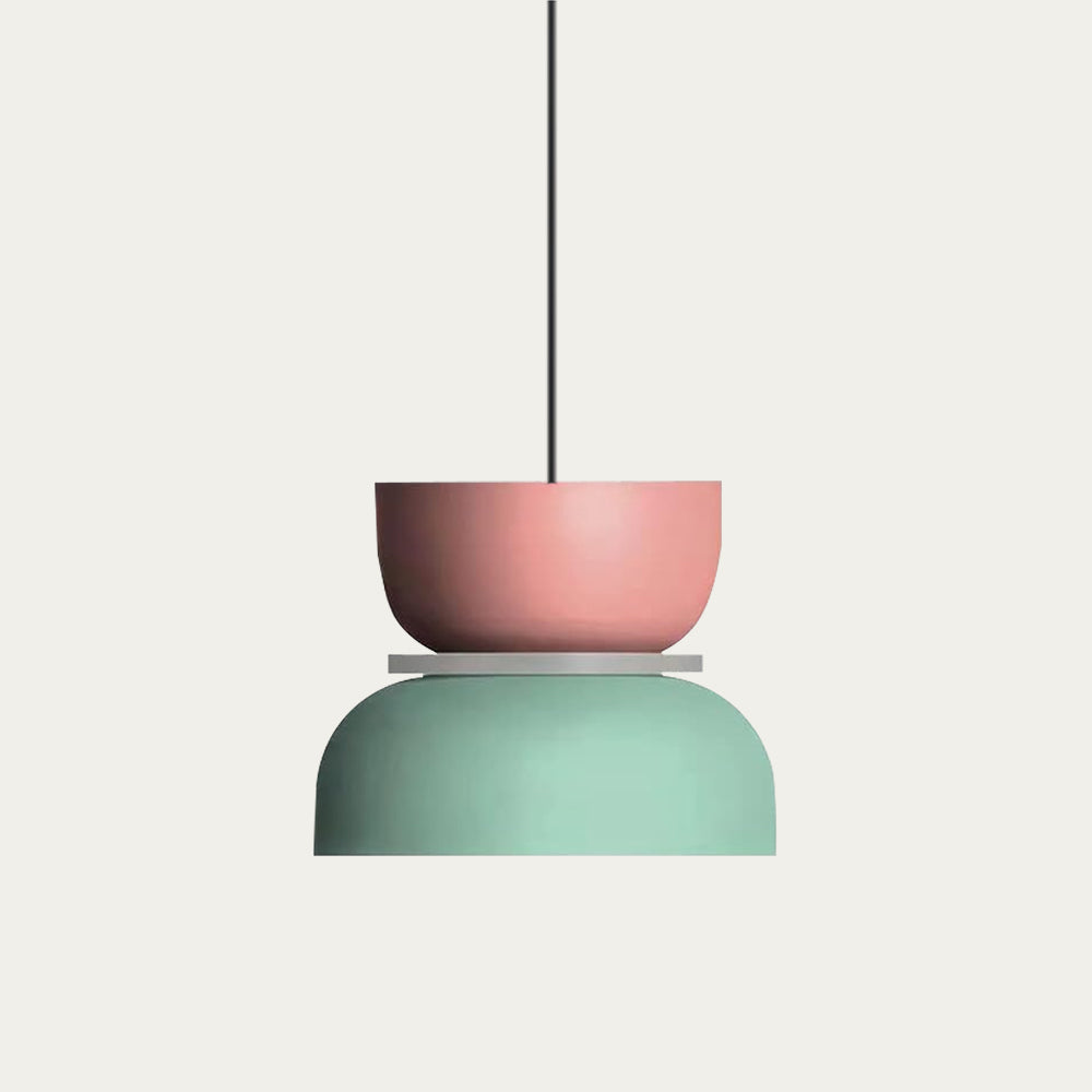 Nordisk pendel loftlampe – helhedsbillede på lyst loft