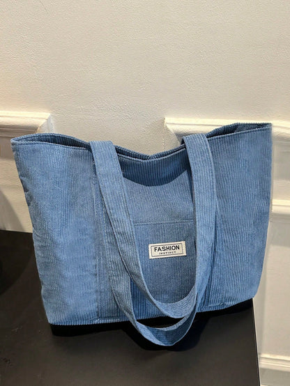 Lilla stor tote bag i corduroy til hverdagsbrug