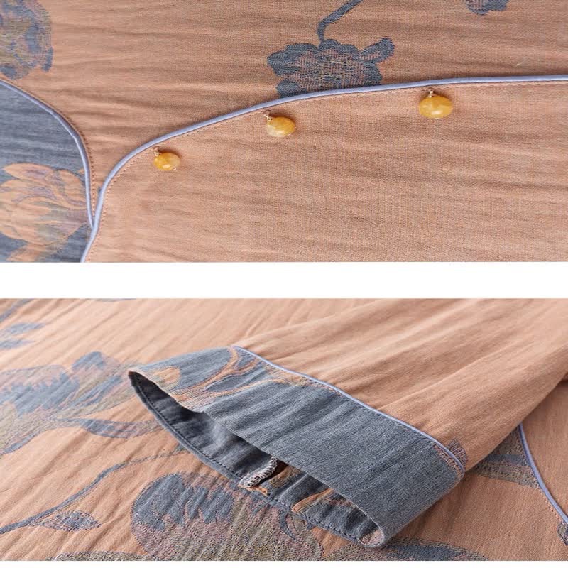 Detalje af jacquardvævet bomuld og knapstolpe på loungewear sæt