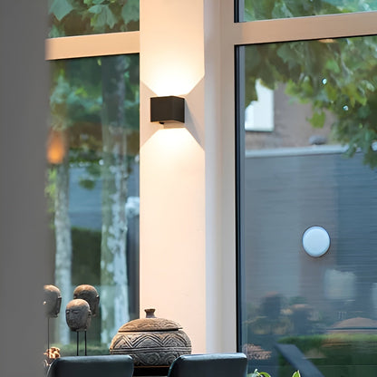 Elegant Rechargeable Wall Lamp with Motion Sensor**Product Title:**  Lysfjord: Elegant Motion Sensor Wall Lamp for Modern Spaces - Lioren