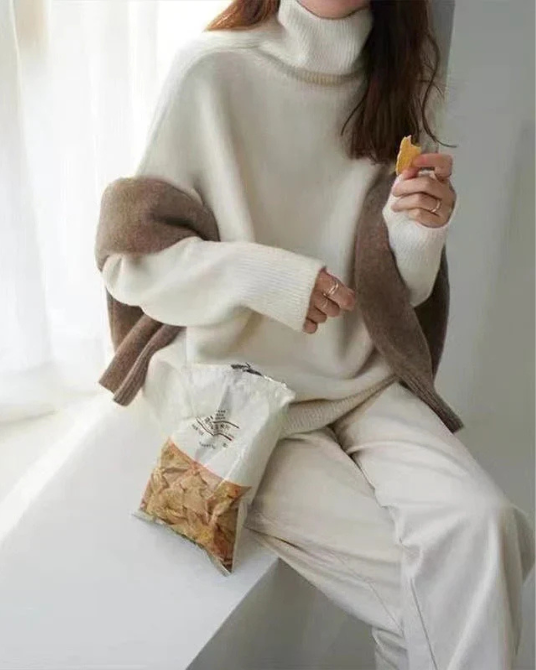 Kashmirsweater til kvinder – stilrent look med rullekrave