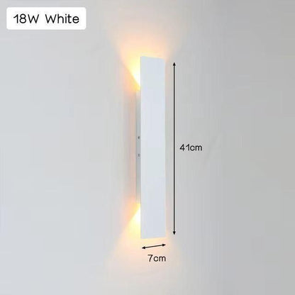 Elegant Weather-Resistant LED Wall Light for Outdoor Spaces - Lioren