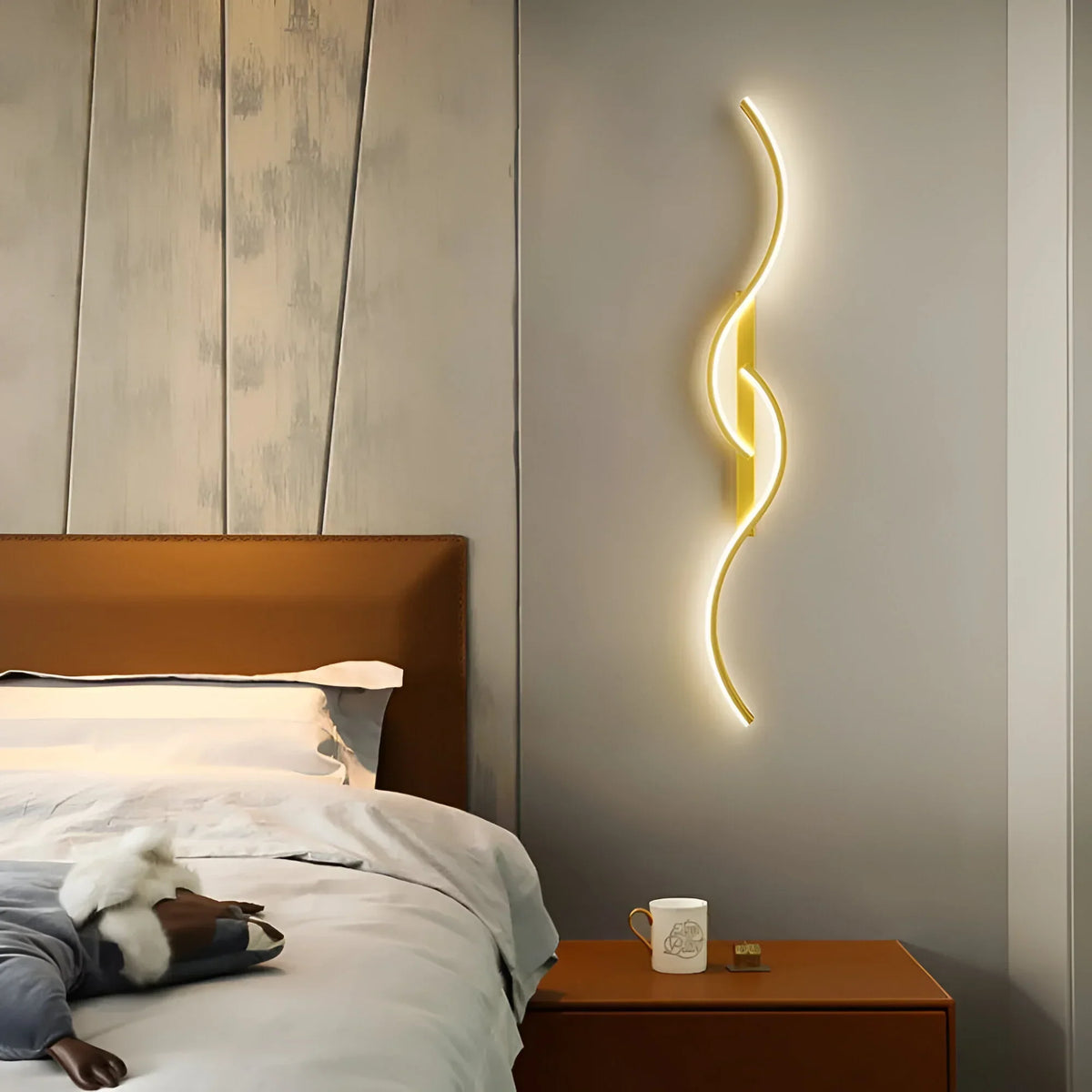 LED-væglampe i 100 cm variant med varm lysfarve