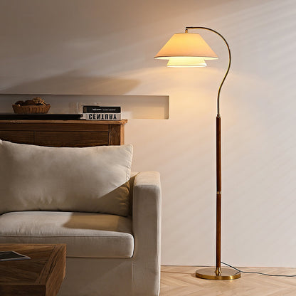 Gulvlampe i hotel-chic interiør