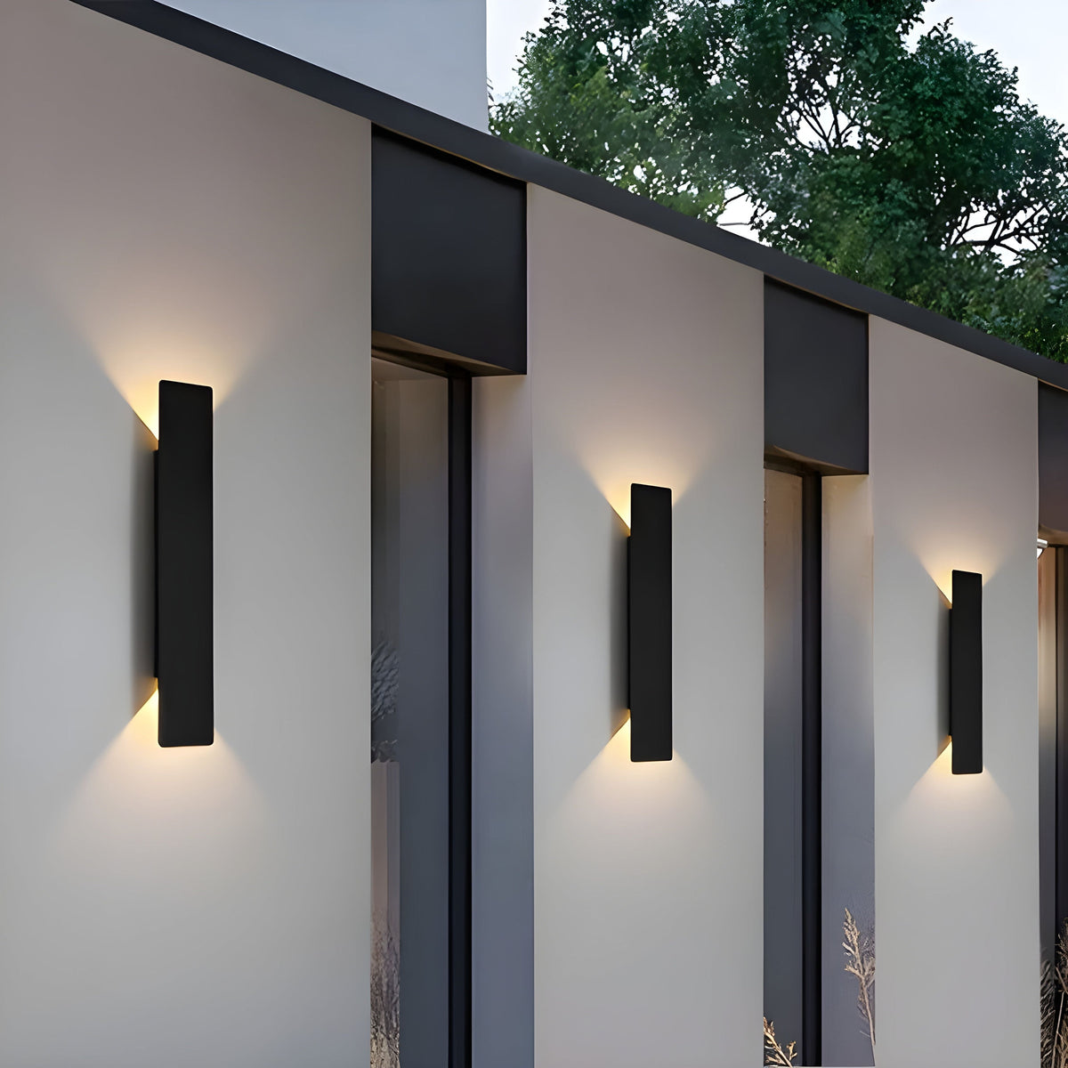 Elegant Weather-Resistant LED Wall Light for Outdoor Spaces - Lioren