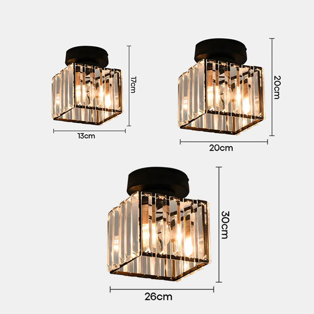 Sort loftlampe med krystaler i moderne stue