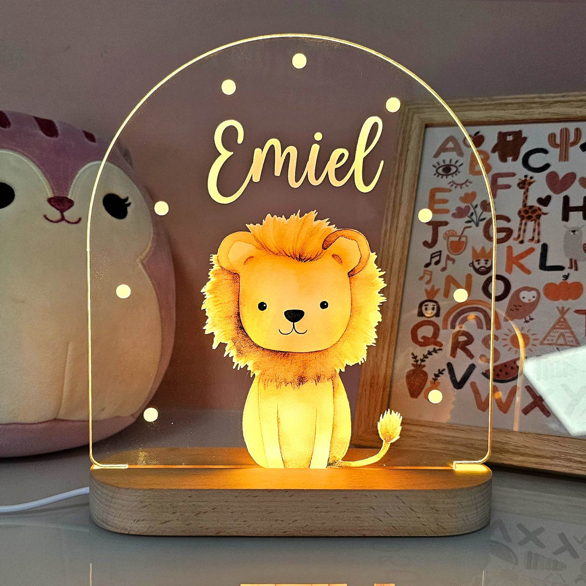 Natlampe til børn med girafmotiv og navn