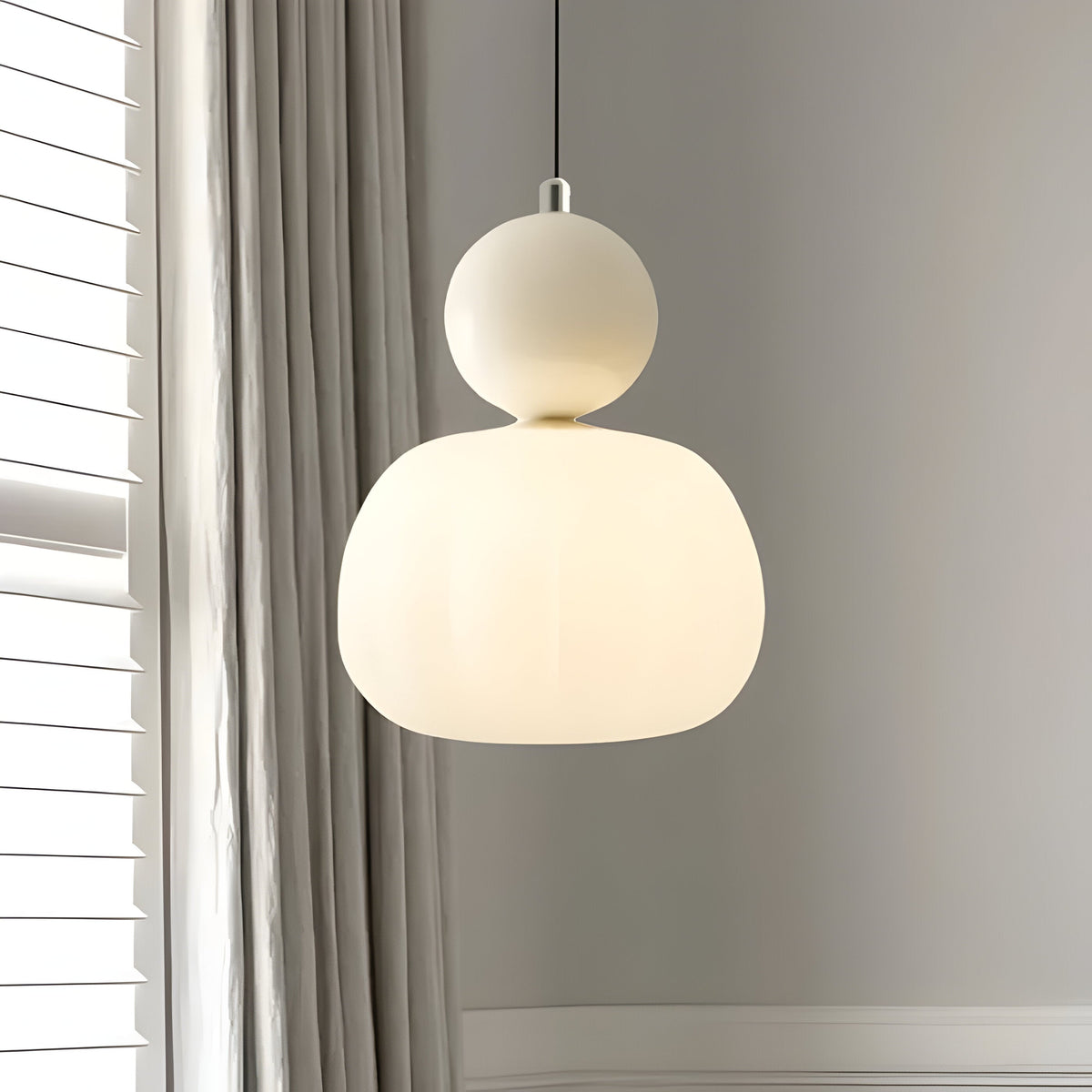 Solar-Powered Elegance: Mjørik Nordic Cream Pendant Lamp**  **Meta Title:** Eco-Friendly Solar Pendant Lamp for Outdoor Spaces - Lioren