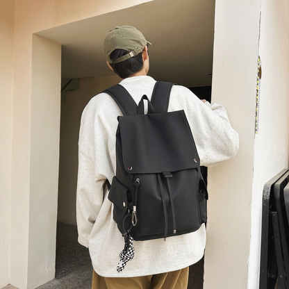 Stor laptoptaske i sort med flere opbevaringsfag til kontor og rejser