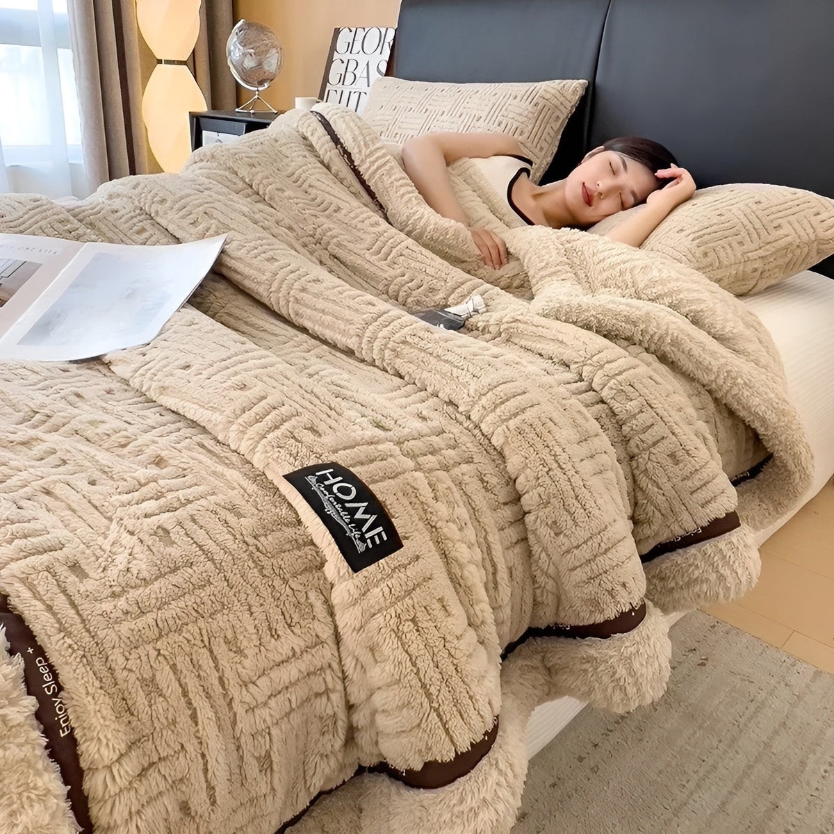 Luftigt Fleecetæppe – Blødt og Åndbart | Varmt Plaid til Sofa og Seng