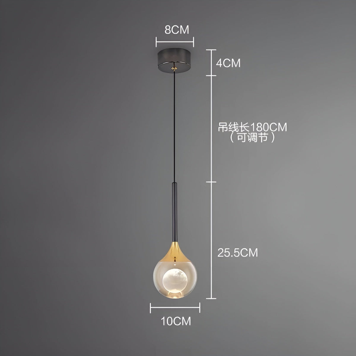 Pendel loftlampe med varmt lys monteret i loftet
