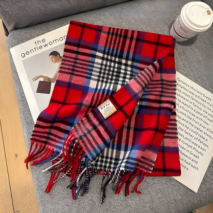 Ternet sjal i cashmere vist i to farvevarianter